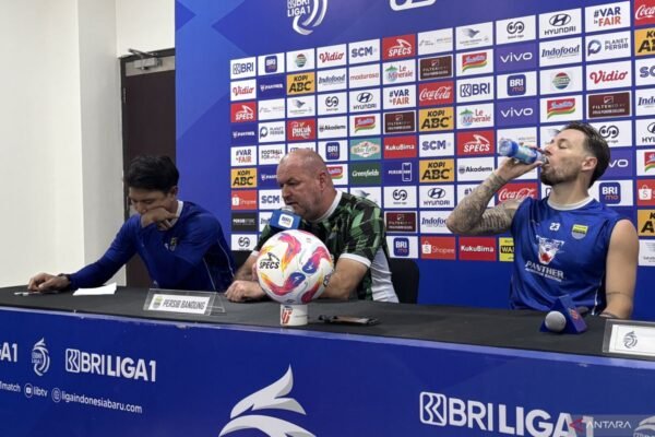 Bojan Hodak: Pertandingan Melawan Tim Papan Bawah Justru Menjadi Tantangan yang Sulit