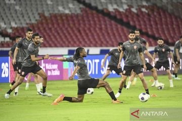 Bahrain Uji Coba Lapangan SUGBK Sebelum Pertandingan Melawan Indonesia