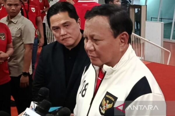 Alternatif judul untuk "Ketum PSSI Lakukan Pertemuan dengan Ofisial Timnas Indonesia":

1. "Pertemuan Penting: Ketua PSSI Bertemu Ofisial Timnas Indonesia"
2. "Diskusi Strategis: Ketum PSSI dan Ofisial Timnas Indonesia Bertemu"
3. "Kongres Olahraga: Pertemuan Ketua PSSI dengan Manajemen Timnas Indonesia"
4. "Dialog Kunci: Pertemuan Ketua PSSI dengan Pihak Resmi Timnas Indonesia"
5. "Ketua PSSI Menggelar Pertemuan dengan Ofisial Timnas Indonesia