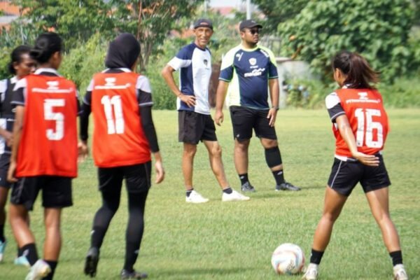 Arya Sinulingga Berbagi Alasan PSSI Tidak Melakukan Naturalisasi Djenna de Jong