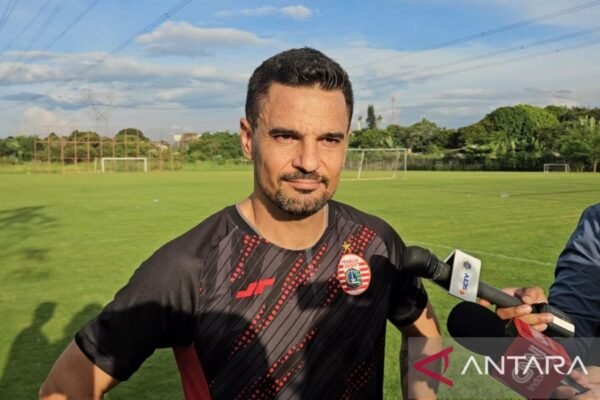 Carlos Pena Masih Belum Memikirkan Karirnya untuk Musim Depan
