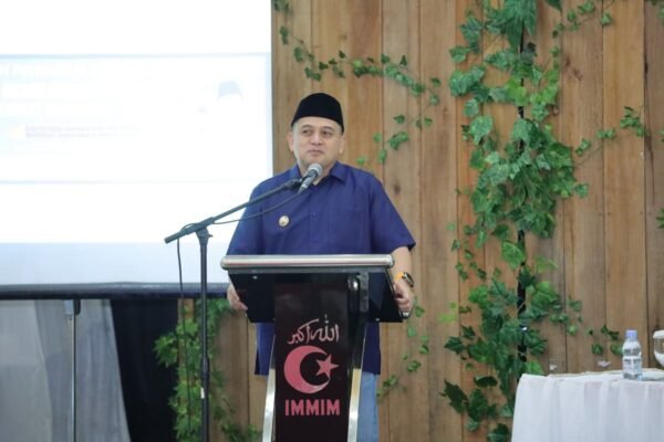 Berikut beberapa alternatif judul untuk "Munafri Harap Manajemen PSM Bangun Komunikasi dengan Tavares":

1. "Munafri Optimis Manajemen PSM Jalin Komunikasi Efektif dengan Tavares"
2. "Munafri Dorong Manajemen PSM Tingkatkan Komunikasi Bersama Tavares"
3. "Munafri: Pentingnya Komunikasi Antara Manajemen PSM dan Tavares"
4. "Munafri Menekankan Perluasan Komunikasi Manajemen PSM dengan Tavares"
5. "Munafri Mendesak Manajemen PSM untuk Membangun Dialog dengan Tavares" 

Jika ada tema atau gaya tertentu yang diinginkan, silakan beri tahu!