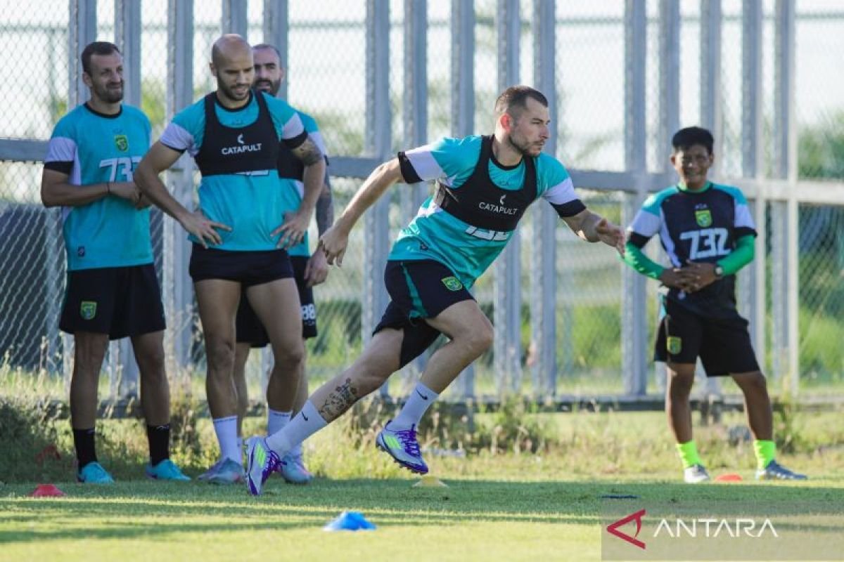 Eduardo Perez Tak Khawatir Mihailo Perovic Belum Menunjukkan Ketajaman