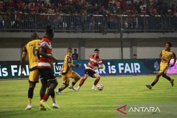 Persija Menang Tipis 1-0 atas Madura United